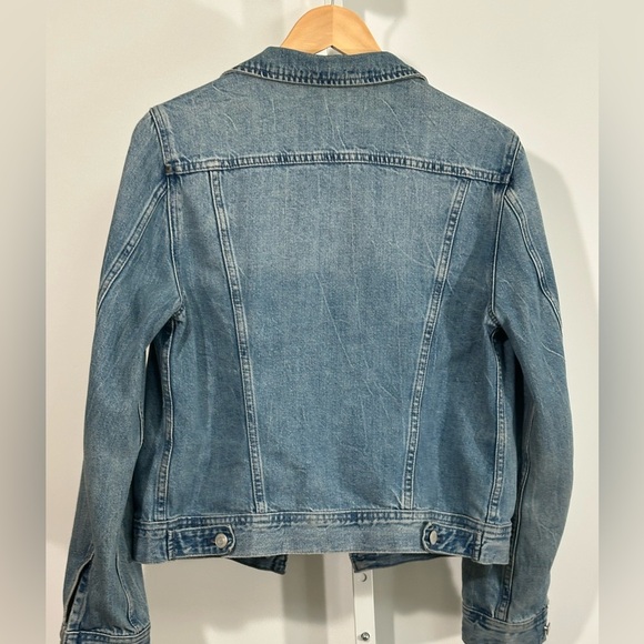 J.Crew Denim Jacket Women’s Medium Classic Blue Trucker Jean Jacket - Picture 2 of 5